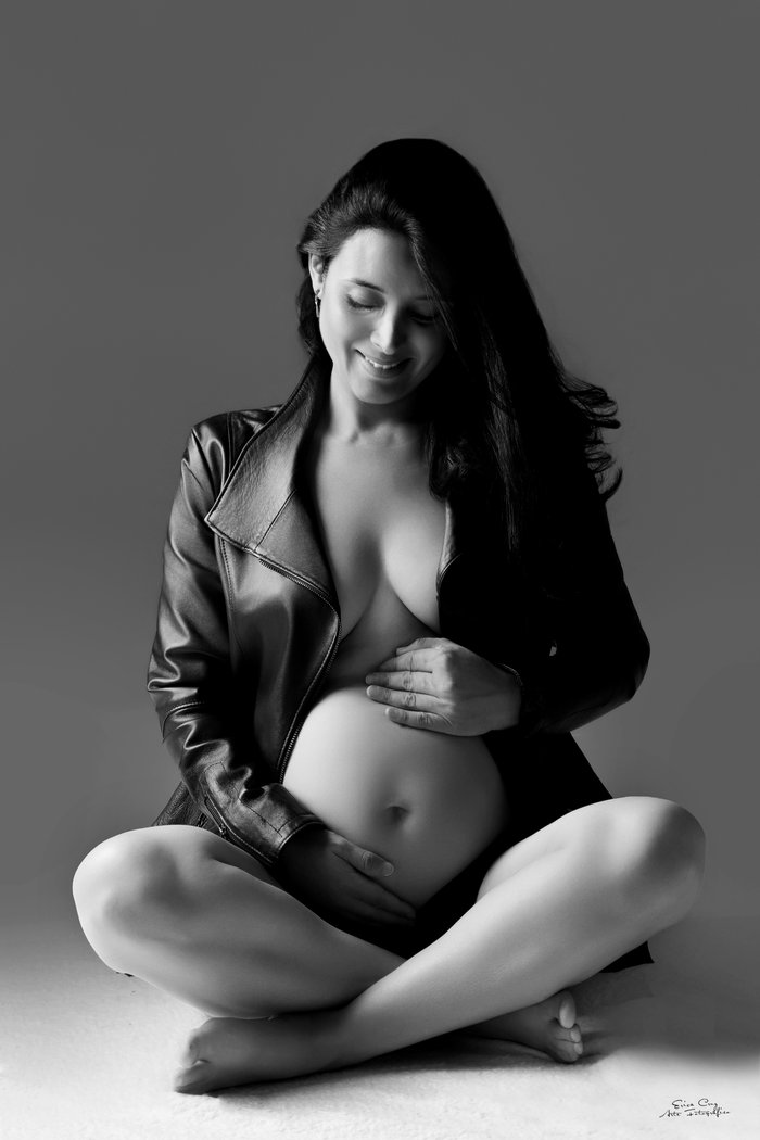 Sesión de embarazo en blanco y negro, Erica Cruz